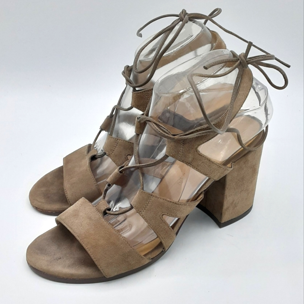 Stuart Weitzman Leather Lace Up Gladiator Block Heel Sandal.  Size 8.